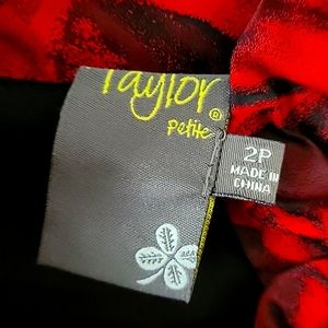 Taylor 2 Petite beautiful red and black rose dress. Wore once. Fully lined.